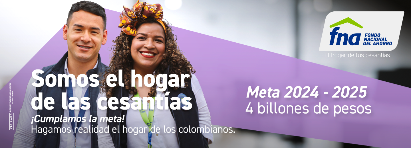 Pareja de amigos sonriendo al ser el hogar de las cesantías