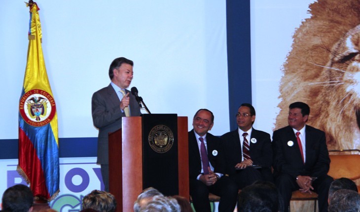 Presidente Santos apoya las políticas del FNA, en encuentro de liderazgo 