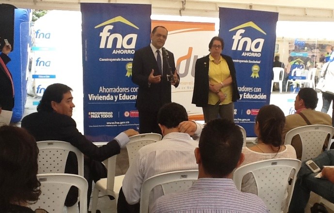 Familias de Antioquia son beneficiadas con programas de vivienda y educación del Gobierno Nacional 