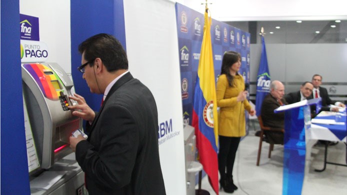 : Usuario realiza su pago en canales electrónicos con el convenio del FNA y Redeban